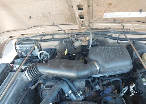 2000 Jeep Wrangler Se z USA, uszkodzony, nr VIN 1J4FA29P4YP756060